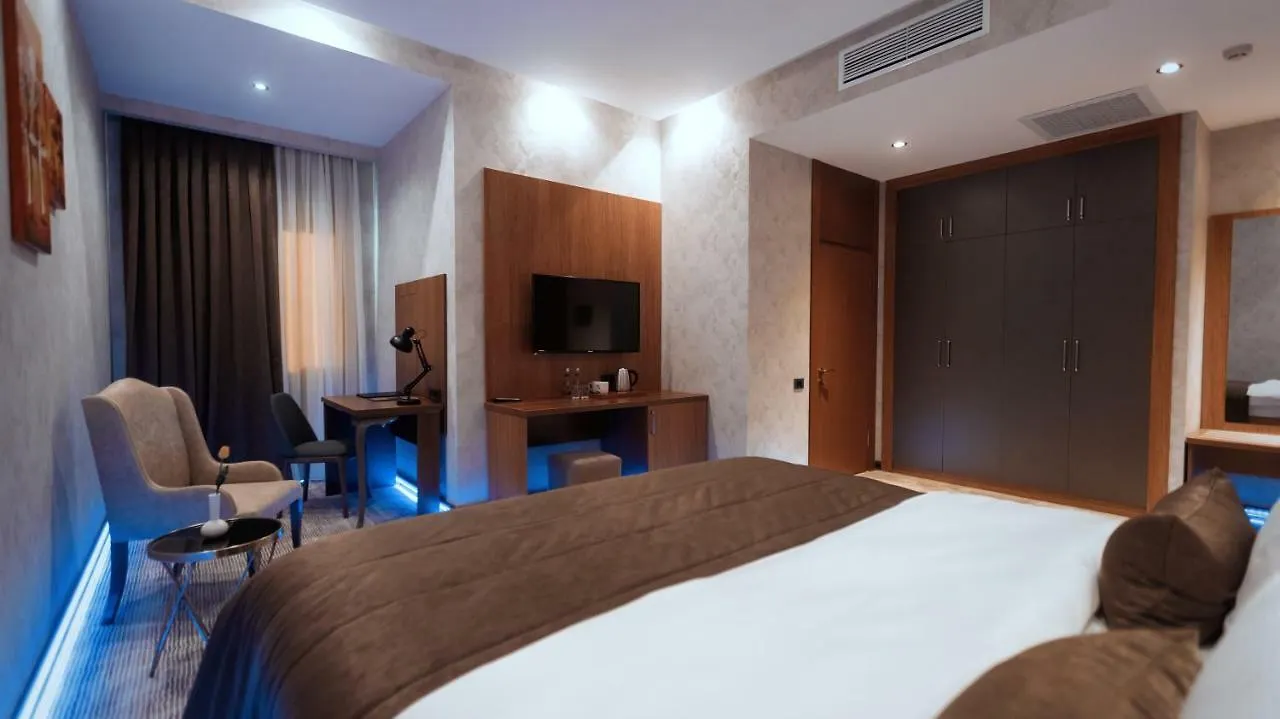 Midtown Hotel Баку